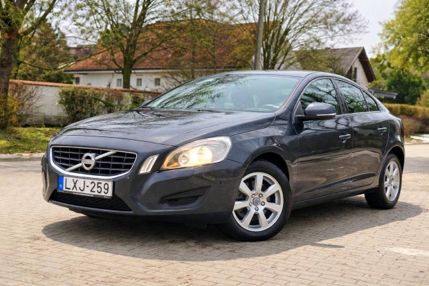 Volvo S60 1.6 [T3] Summum Magyarorsz�gi! GAR. K...